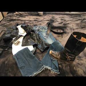 🌟PRICE DROP ON WHOLE CLOSET🌟